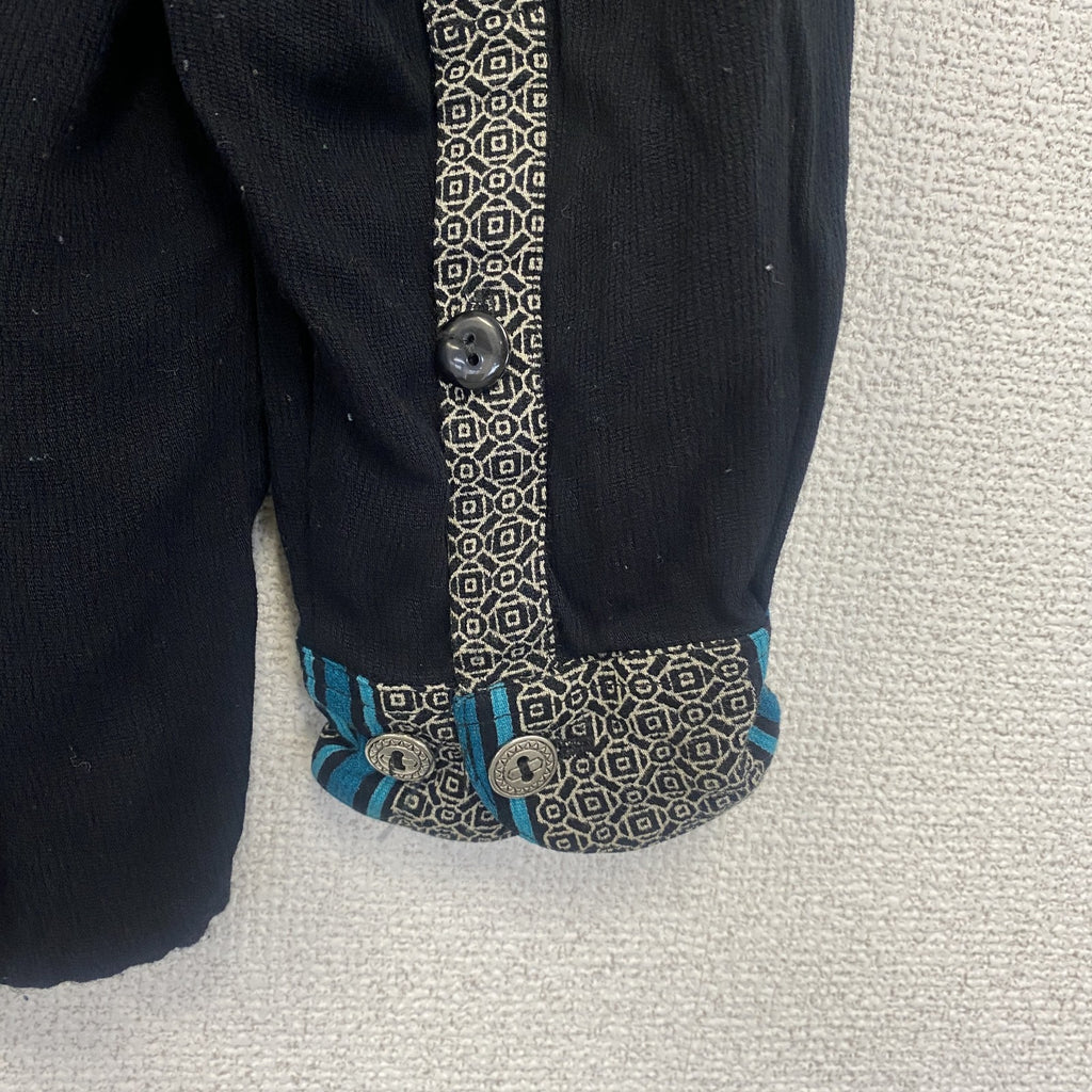 古着 used　長袖プリント総柄シャツ　比翼ボタン　レトロデザイン　ストライプ　個性的　黒　ブラック　Mサイズ
