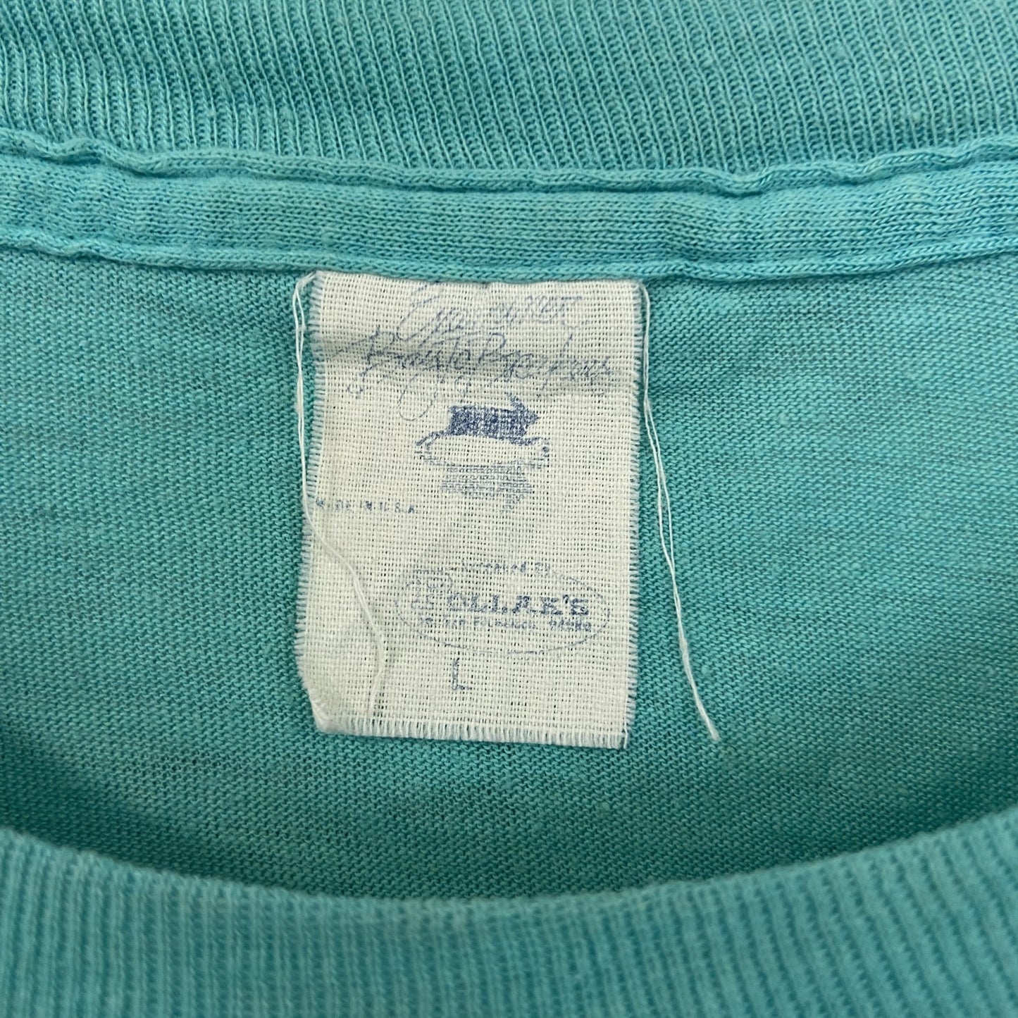 古着 used　半袖プリントTシャツ　街並み　カラフル　カジュアルデザイン　青　ブルー　シングルステッチ　90s　Lサイズ