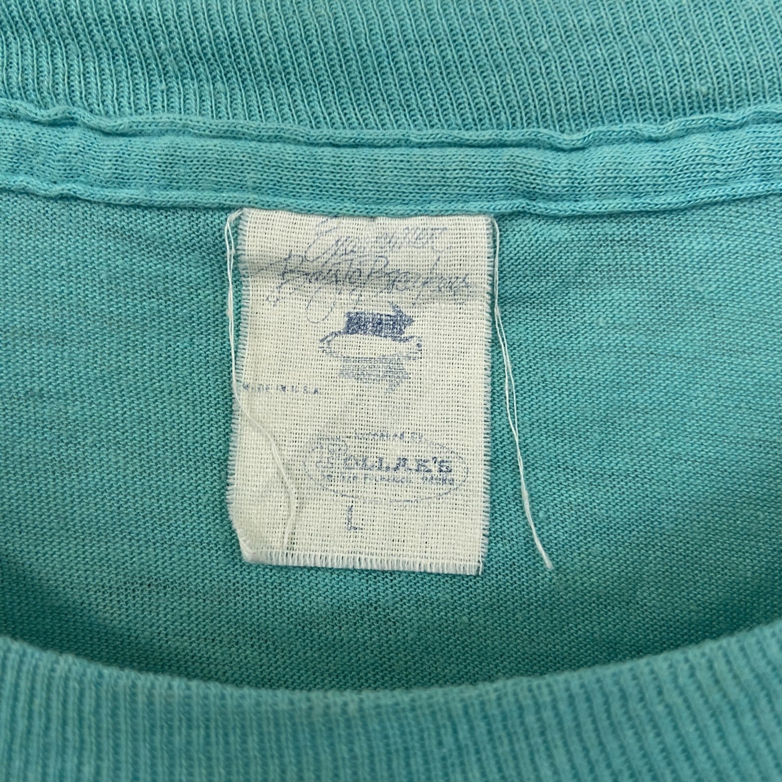 古着 used　半袖プリントTシャツ　街並み　カラフル　カジュアルデザイン　青　ブルー　シングルステッチ　90s　Lサイズ