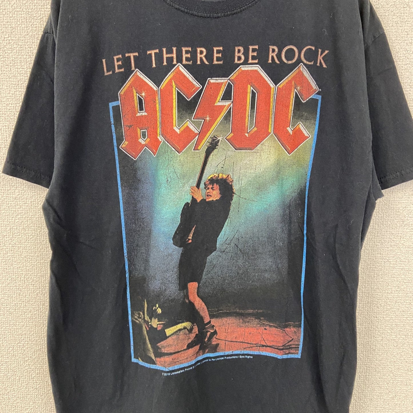古着 used　AC/DC　エーシー ディーシー　半袖バンドプリントTシャツ　ロゴT　カジュアルデザイン　黒　ブラック　Mサイズ