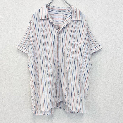 古着 used　半袖プリント総柄シャツ　開襟　レトロデザイン　アロハ　ストライプ柄　胸ポケット　Mサイズ