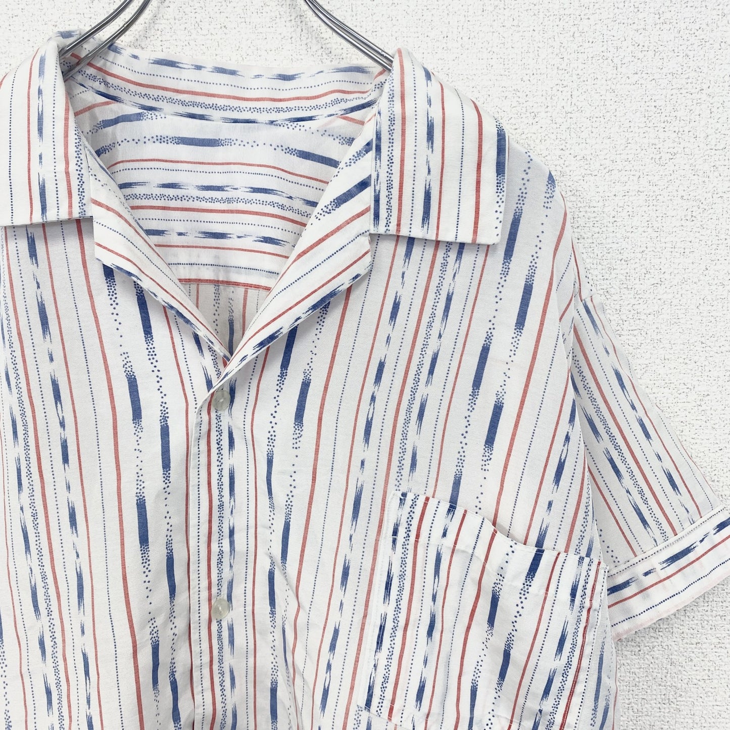 古着 used　半袖プリント総柄シャツ　開襟　レトロデザイン　アロハ　ストライプ柄　胸ポケット　Mサイズ