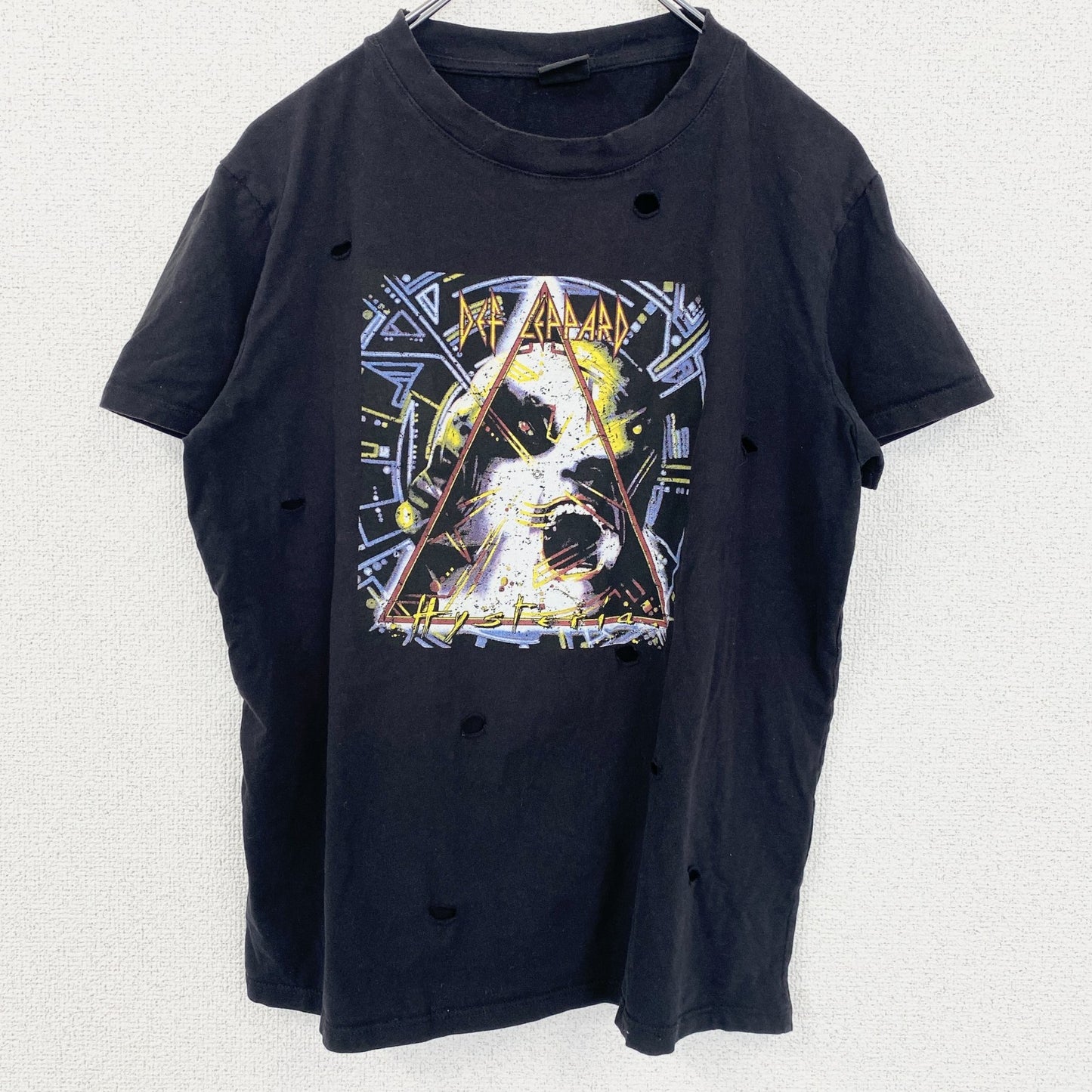 古着 used　半袖プリントTシャツ　デフ・レパード　ヒステリア　アルバムジャケット　ダメージ加工　黒　ブラック　Sサイズ