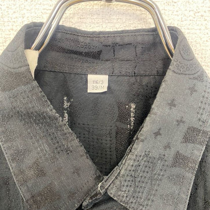古着 used　長袖総柄シャツ　レトロデザイン　個性的　シック　幾何学模様　胸ポケット　黒　ブラック　Lサイズ