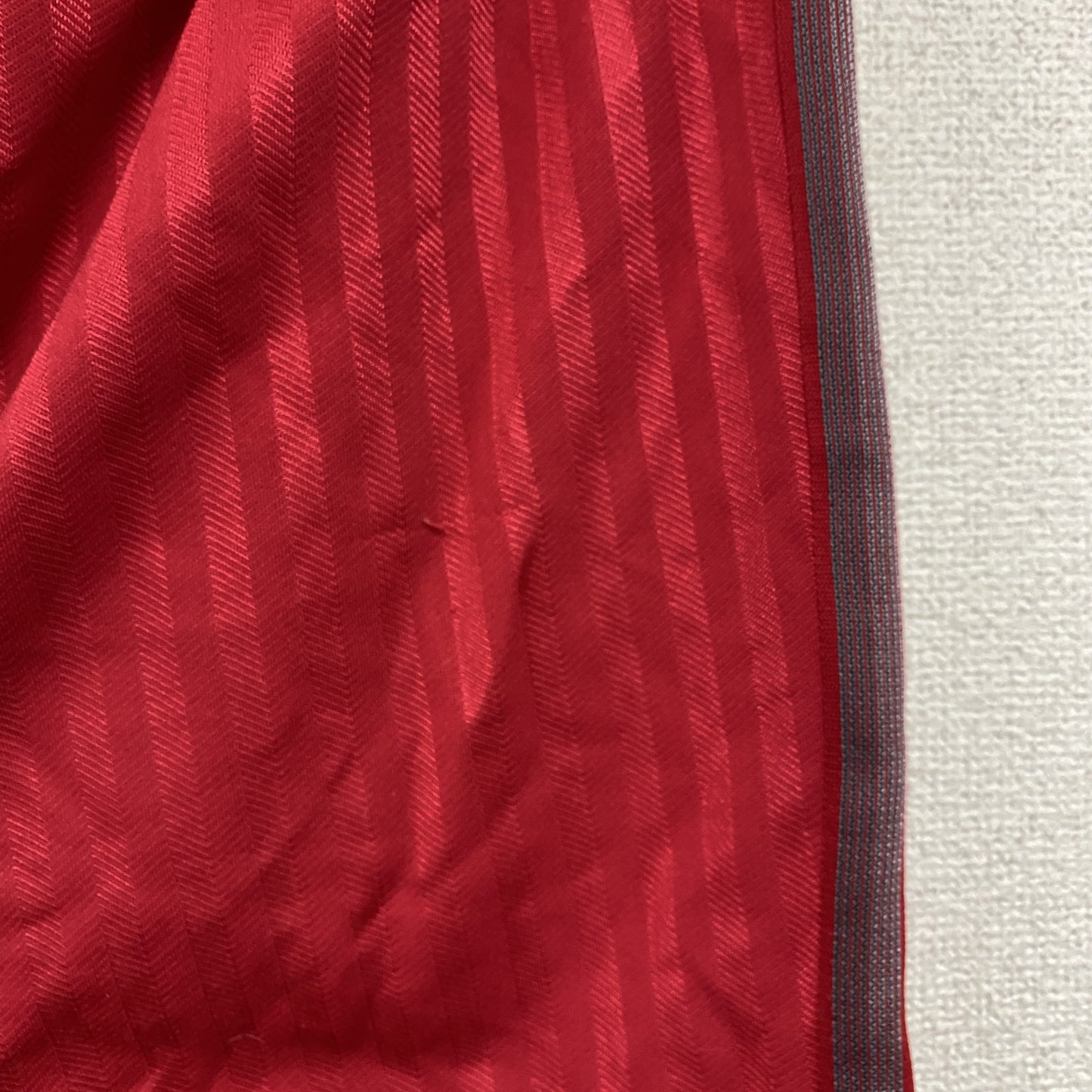 adidas　アディダス　トラックパンツ　ジャージパンツ　赤　レッド　Mサイズ