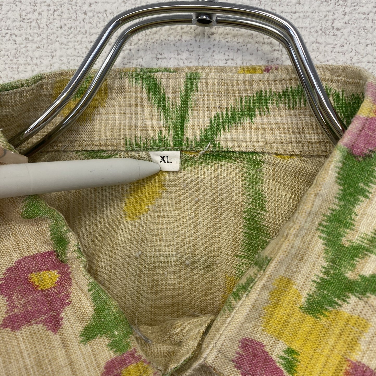 古着 used　半袖プリント総柄シャツ　レトロデザイン　葉っぱ　草　リーフ　胸ポケット　植物　ベージュ　XLサイズ