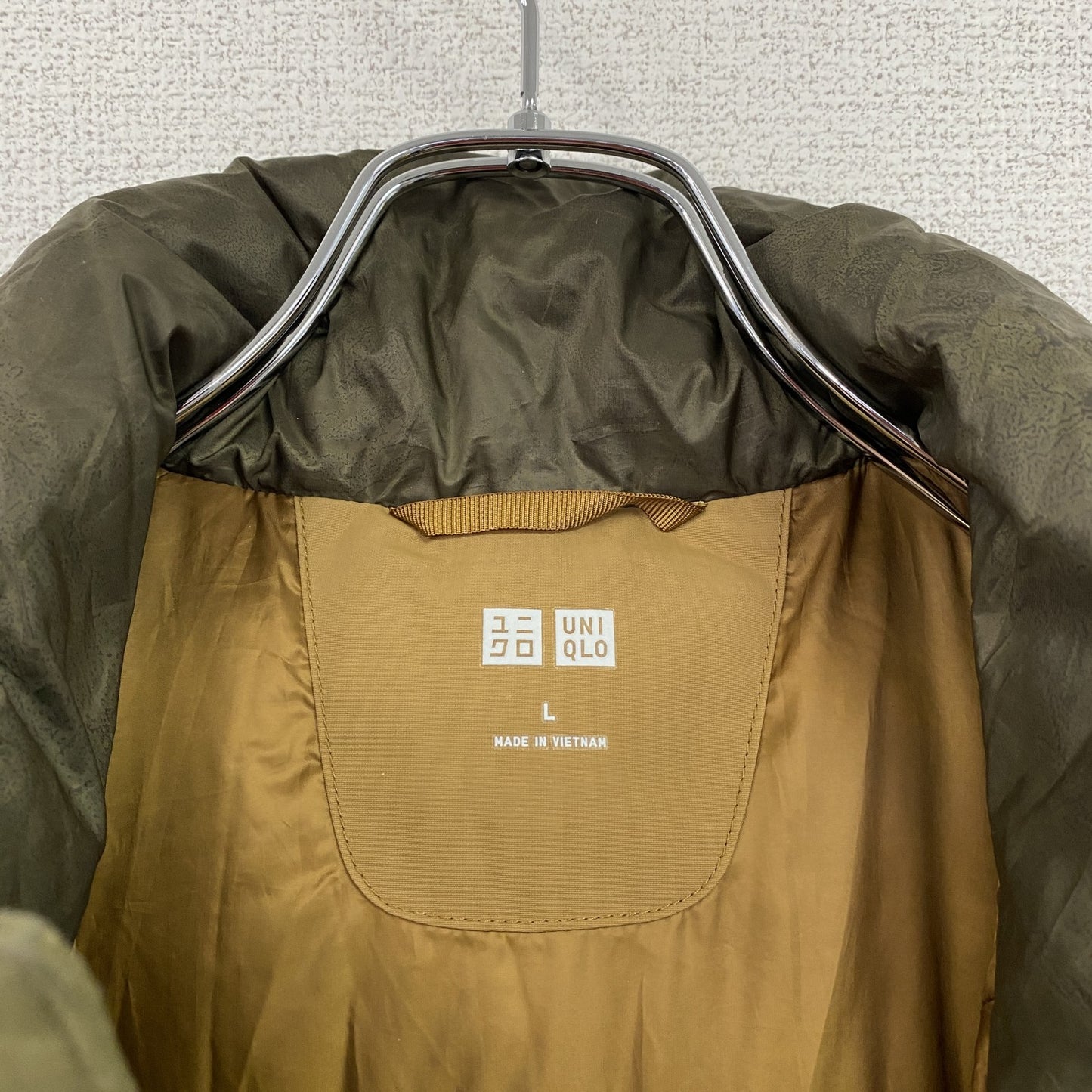 UNIQLO　ユニクロ　ハイブリッドダウンパーカ　ダウン90%　比翼仕立て　カーキ　Lサイズ