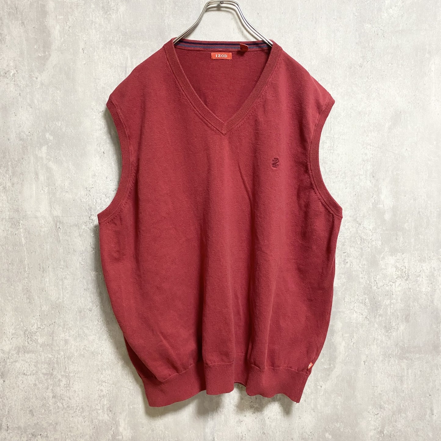 IZOD　アイゾッド　ニットベスト/セーター　刺繍ロゴ　ワンポイント　赤　レッド　XXLサイズ