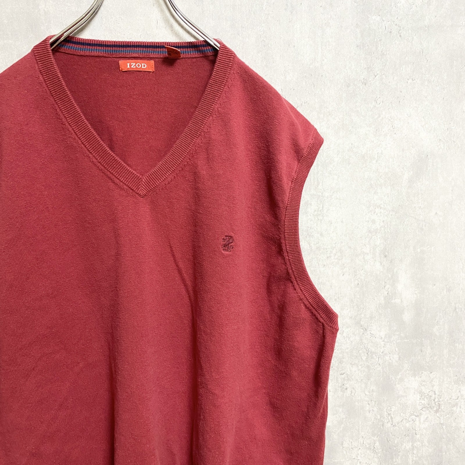 IZOD　アイゾッド　ニットベスト/セーター　刺繍ロゴ　ワンポイント　赤　レッド　XXLサイズ