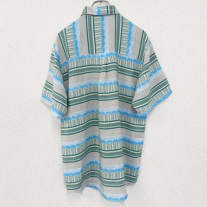 古着 used　半袖プリント総柄シャツ　レトロデザイン　エスニック　ストライプ柄　胸ポケット　青　緑　ブルー　グリーン