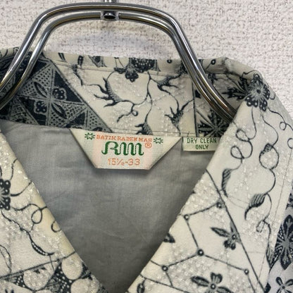 古着 used　長袖プリント総柄シャツ　幾何学模様　和柄　スクエアパターン　レトロデザイン　個性的　厚手　白　ホワイト