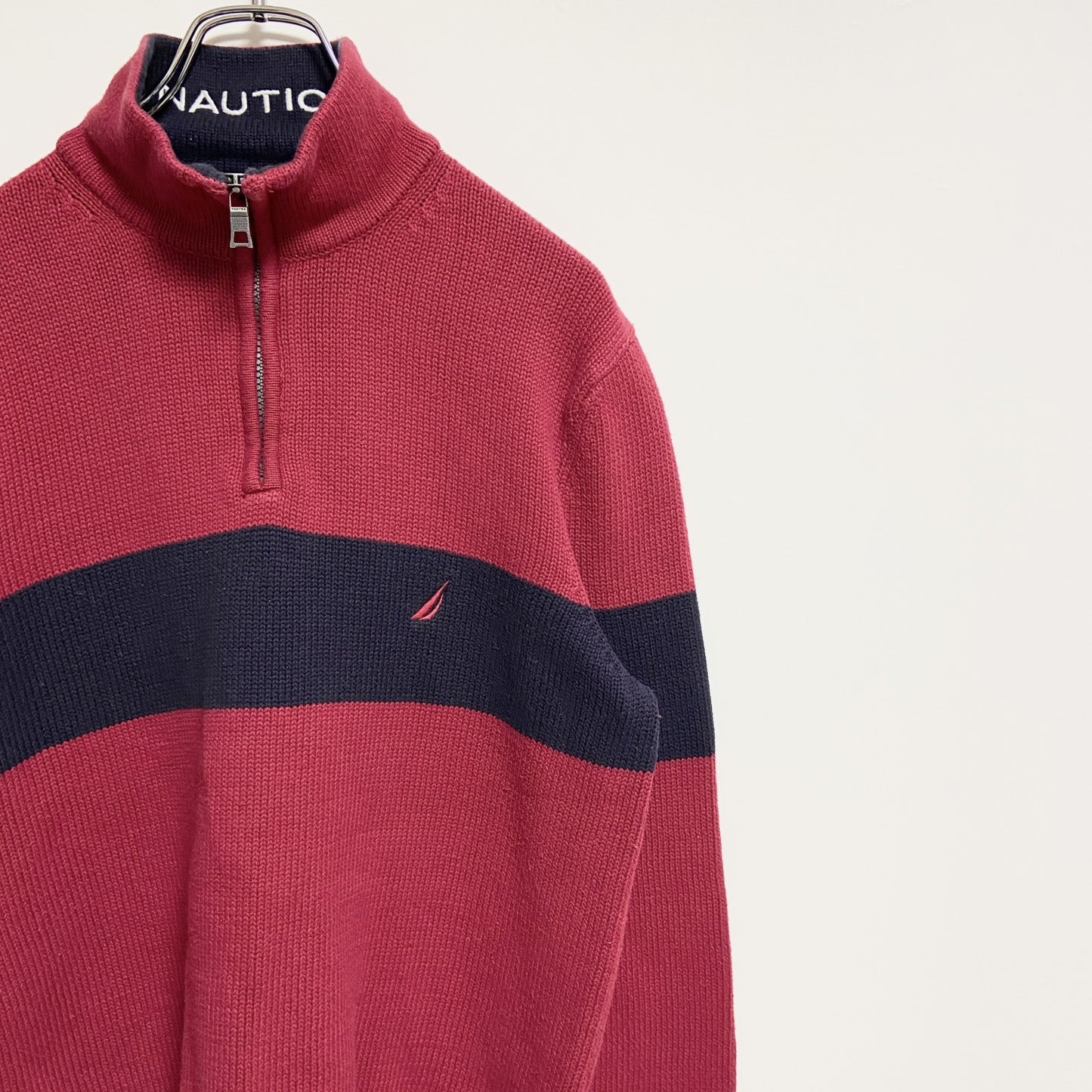 古着 used　NAUTICA　ノーティカ　長袖ハーフジップニット　セーター　ワンポイント刺　赤　レッド　秋冬服　Mサイズ