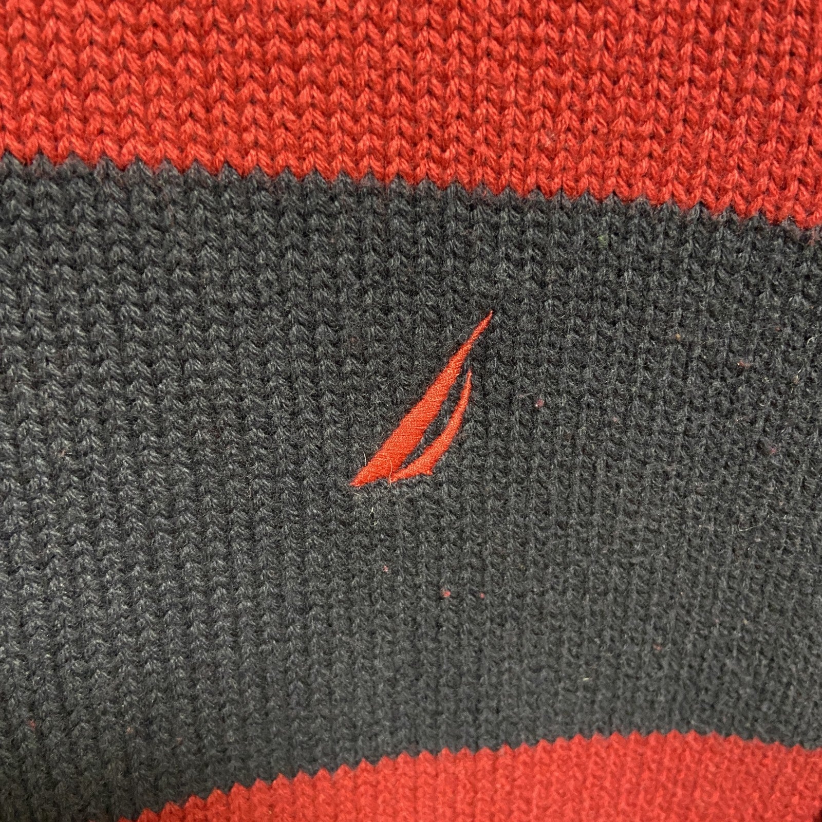 古着 used　NAUTICA　ノーティカ　長袖ハーフジップニット　セーター　ワンポイント刺　赤　レッド　秋冬服　Mサイズ
