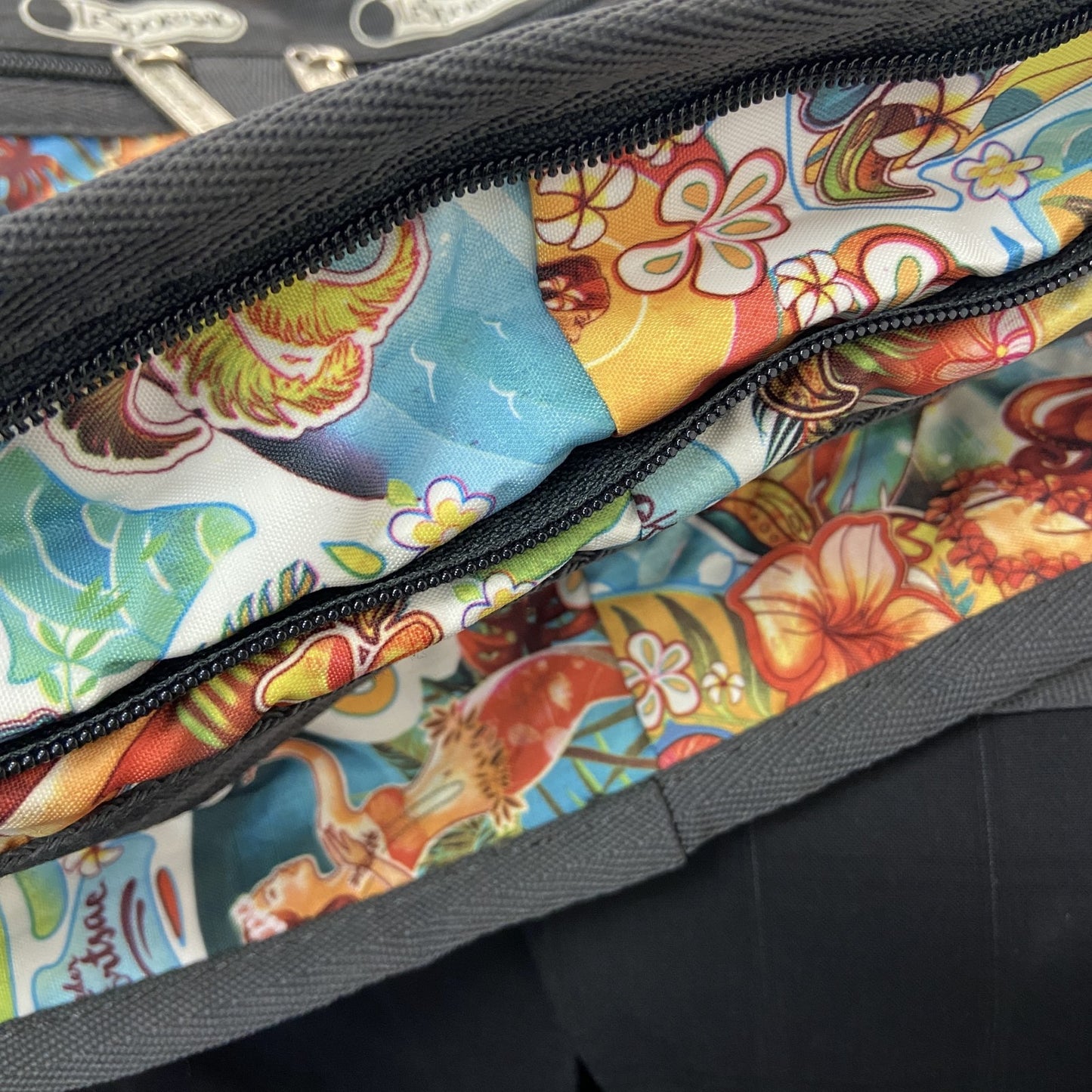LESPORTSAC　レスポートサック　ショルダーバッグ　ハワイ限定　アロハ柄　マルチカラー
