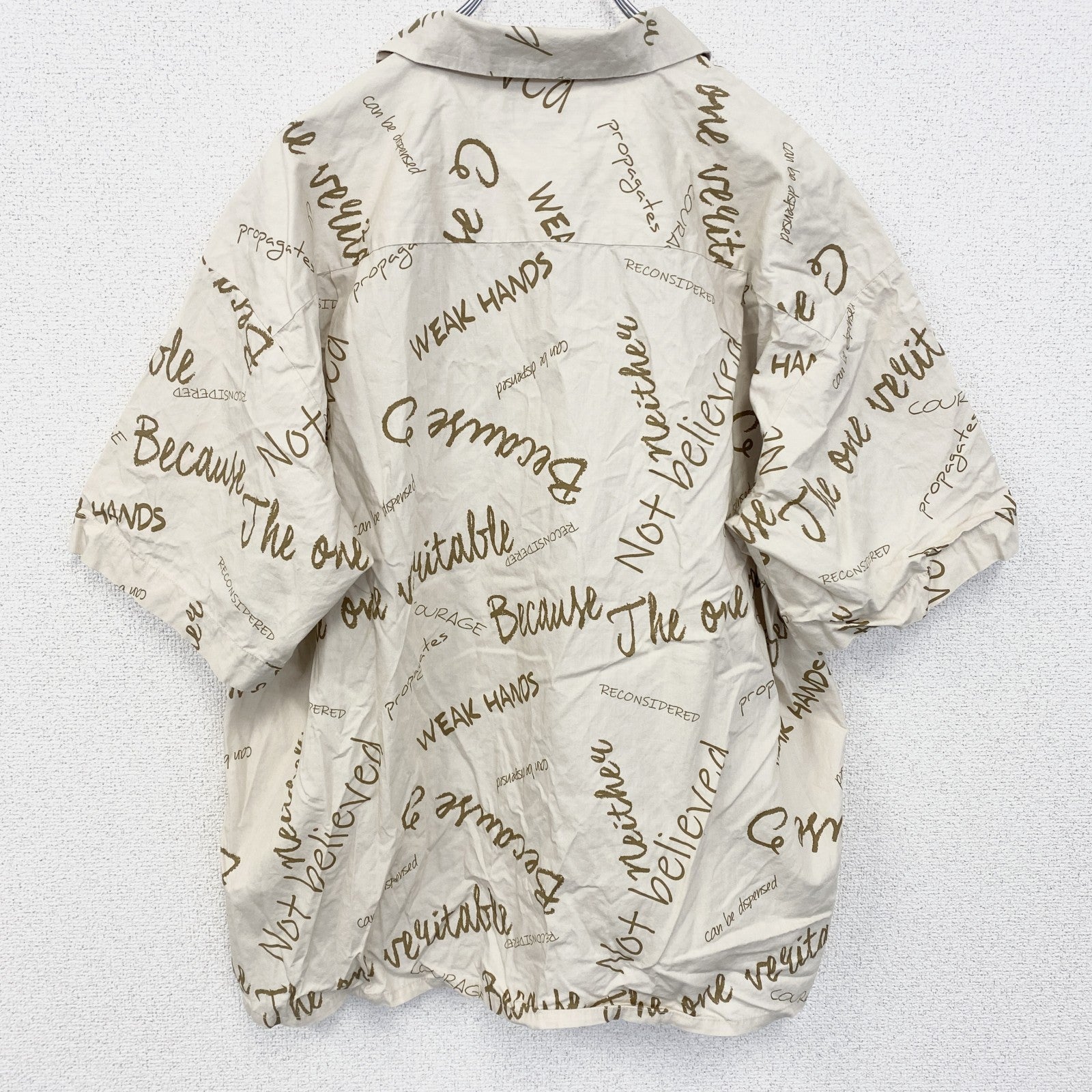 古着 used　SPLENDID　スプリンテッド　半袖プリント総柄シャツ　レトロデザイン　英字　開襟　クリーム　Lサイズ