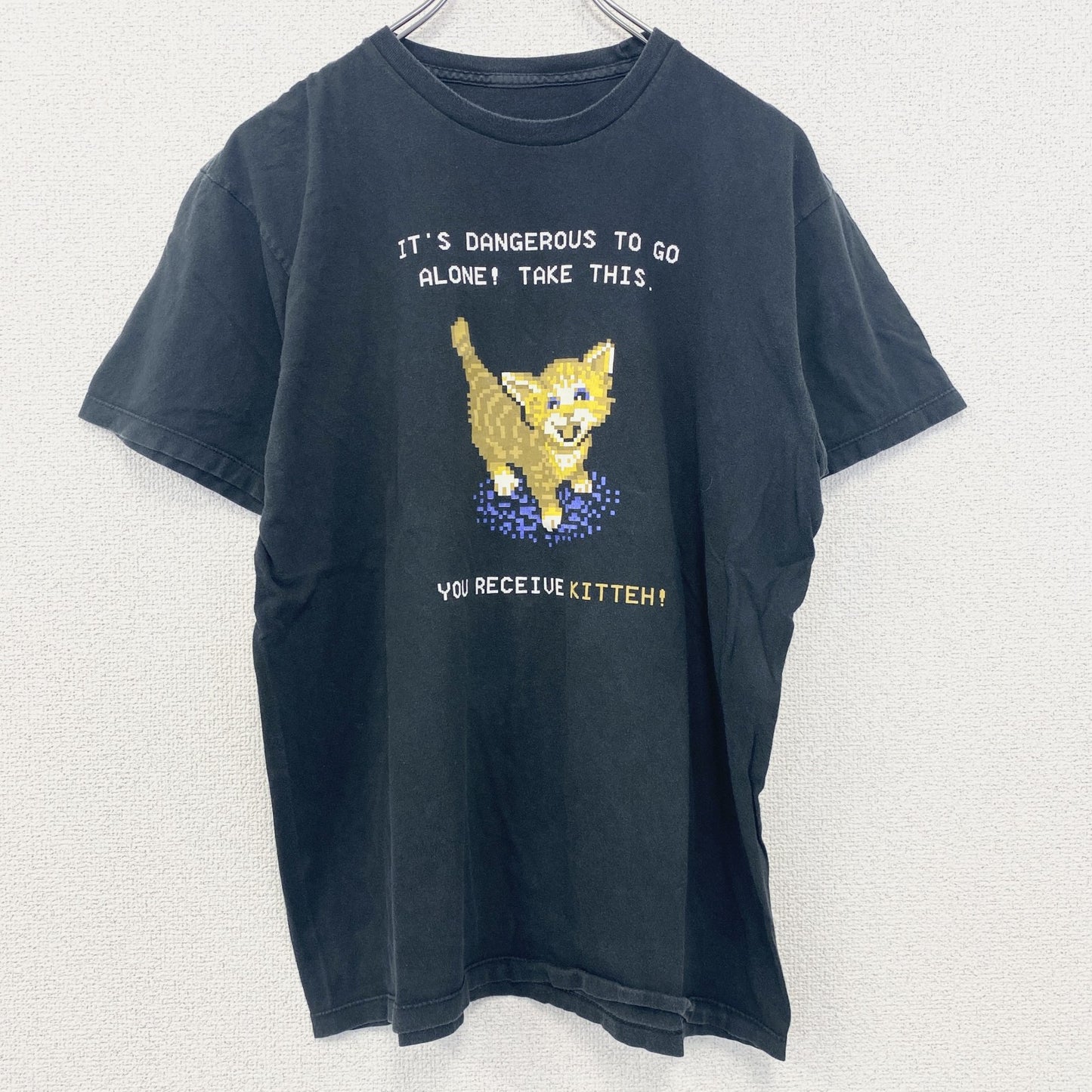 古着 used　半袖アニマルプリントTシャツ　黒　ブラック　猫　ピクセルアート　ドット絵　クルーネック　レトロデザイン