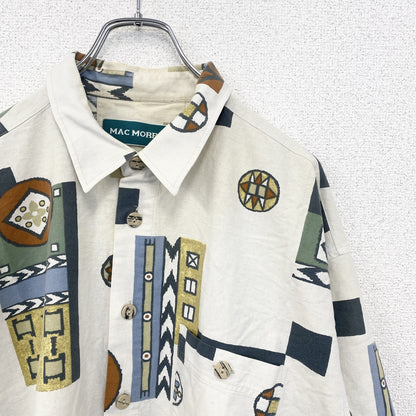古着 used　半袖プリント総柄シャツ　レトロデザイン　胸ポケット　幾何学模様　個性的　白　ホワイト　2XLサイズ