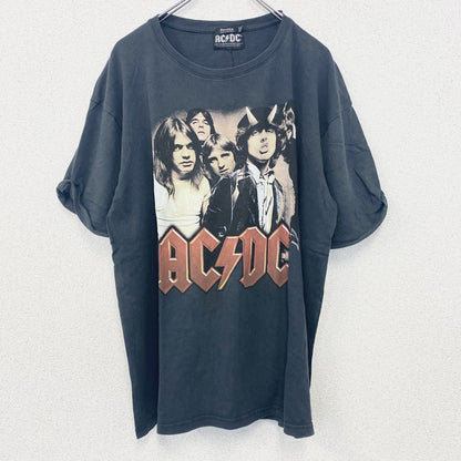 古着 used　半袖バンドプリントTシャツ　黒　ブラック　AC/DC　ハードロック　メタル　クルーネック　レトロデザイン　Lサイズ