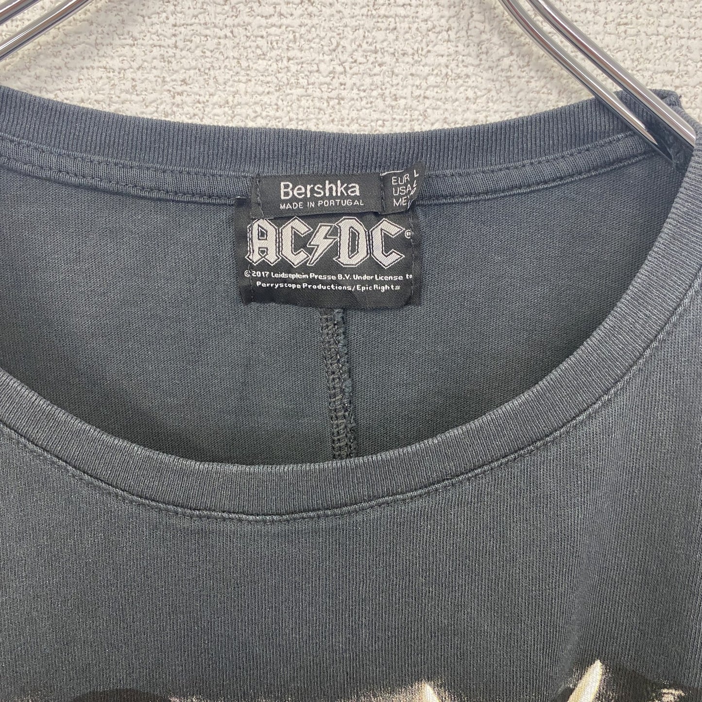 古着 used　半袖バンドプリントTシャツ　黒　ブラック　AC/DC　ハードロック　メタル　クルーネック　レトロデザイン　Lサイズ