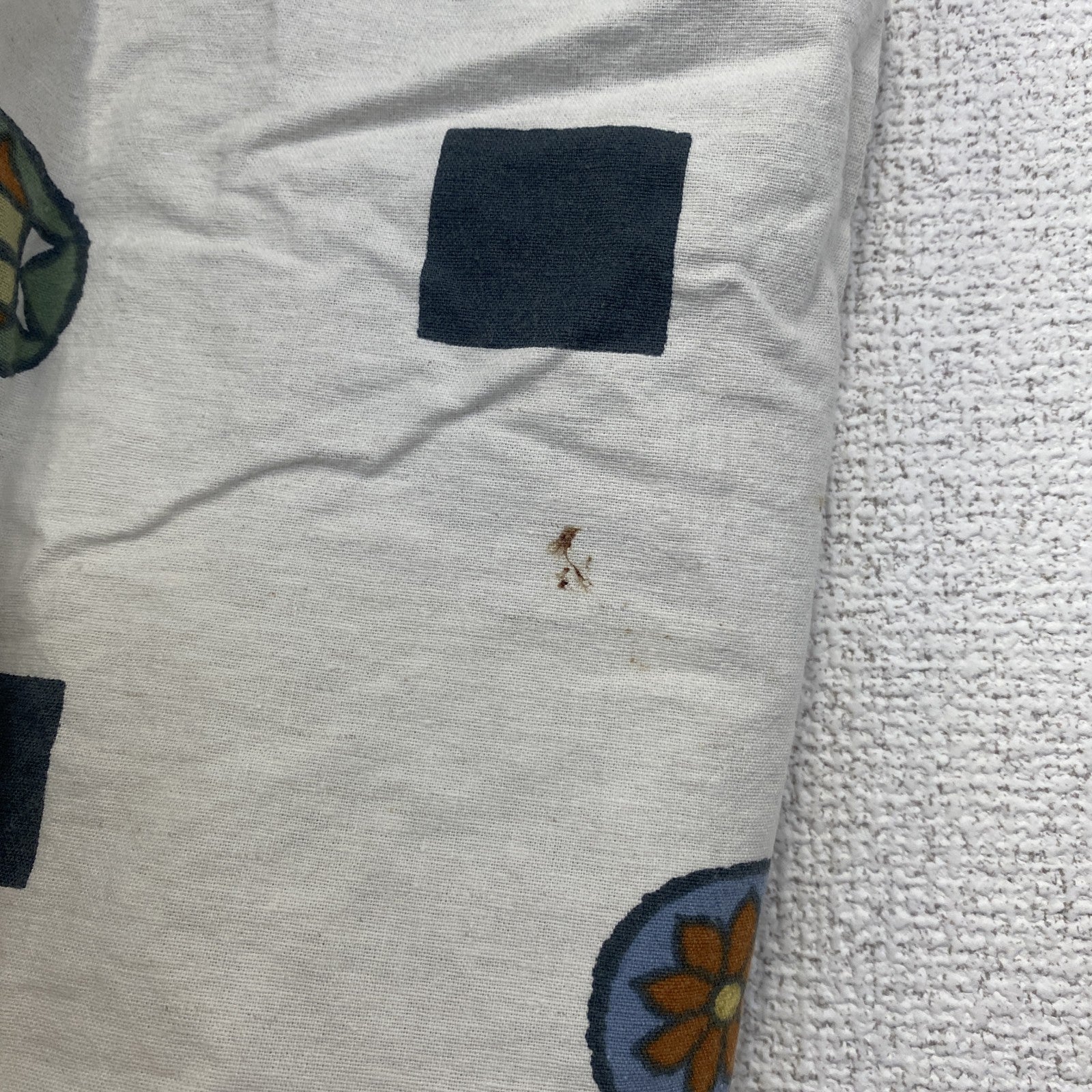古着 used　半袖プリント総柄シャツ　レトロデザイン　胸ポケット　幾何学模様　個性的　白　ホワイト　2XLサイズ