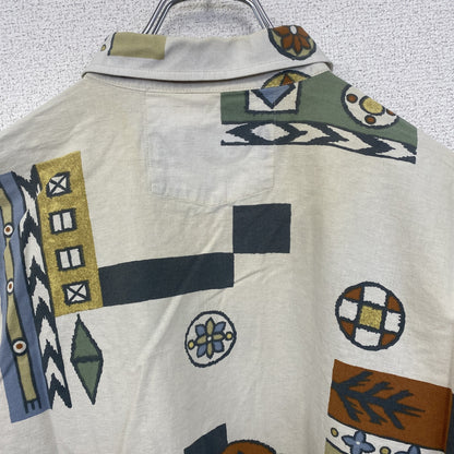 古着 used　半袖プリント総柄シャツ　レトロデザイン　胸ポケット　幾何学模様　個性的　白　ホワイト　2XLサイズ