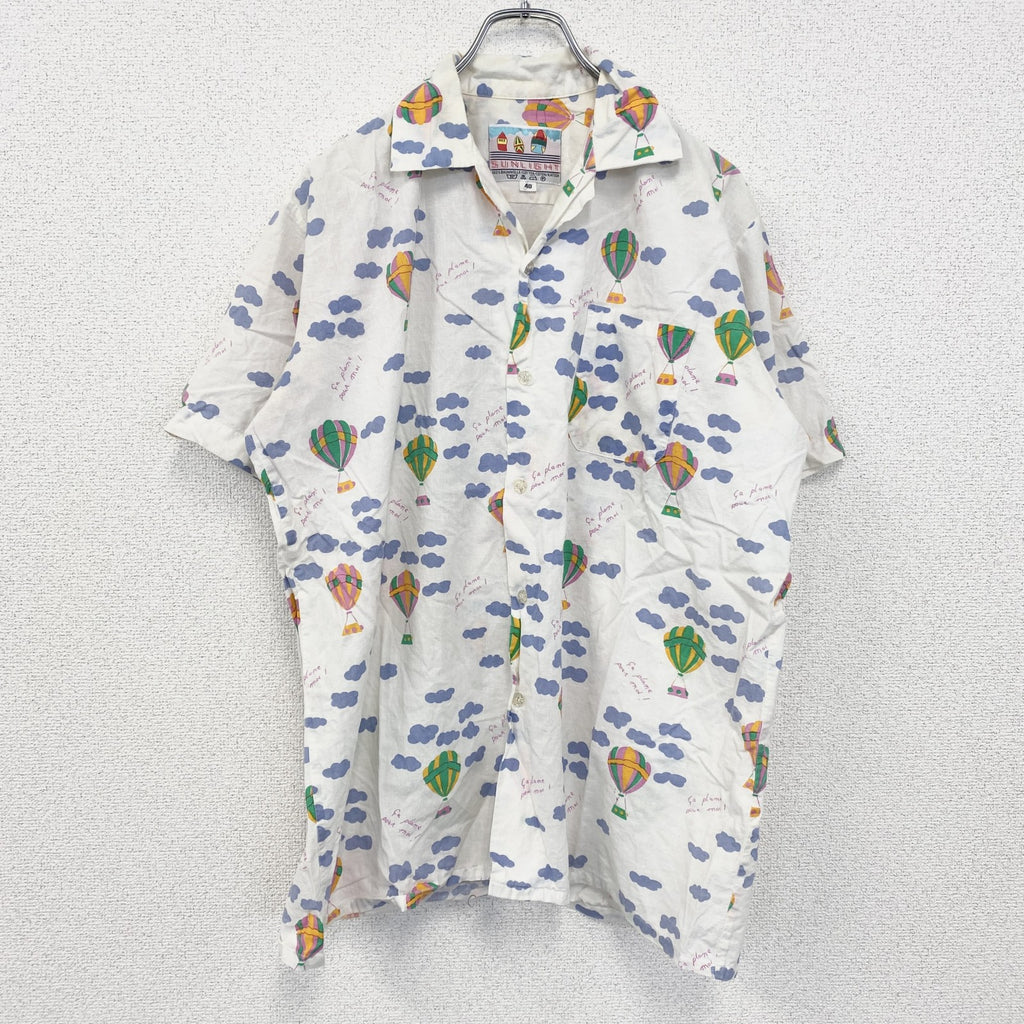 古着 used　半袖プリント総柄シャツ　開襟　レトロデザイン　個性的　アロハ　気球柄　バルーン　白　ホワイト