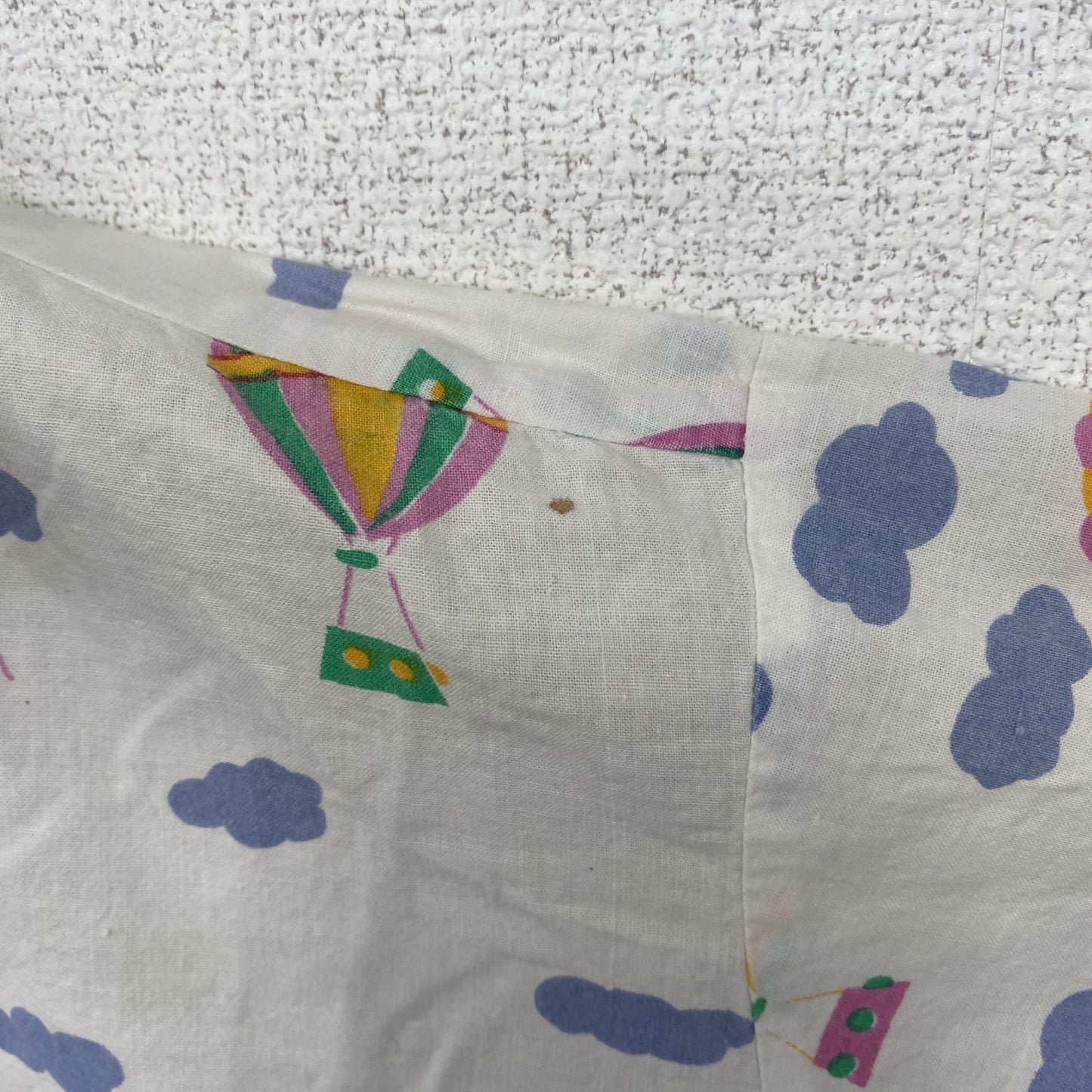 古着 used　半袖プリント総柄シャツ　開襟　レトロデザイン　個性的　アロハ　気球柄　バルーン　白　ホワイト