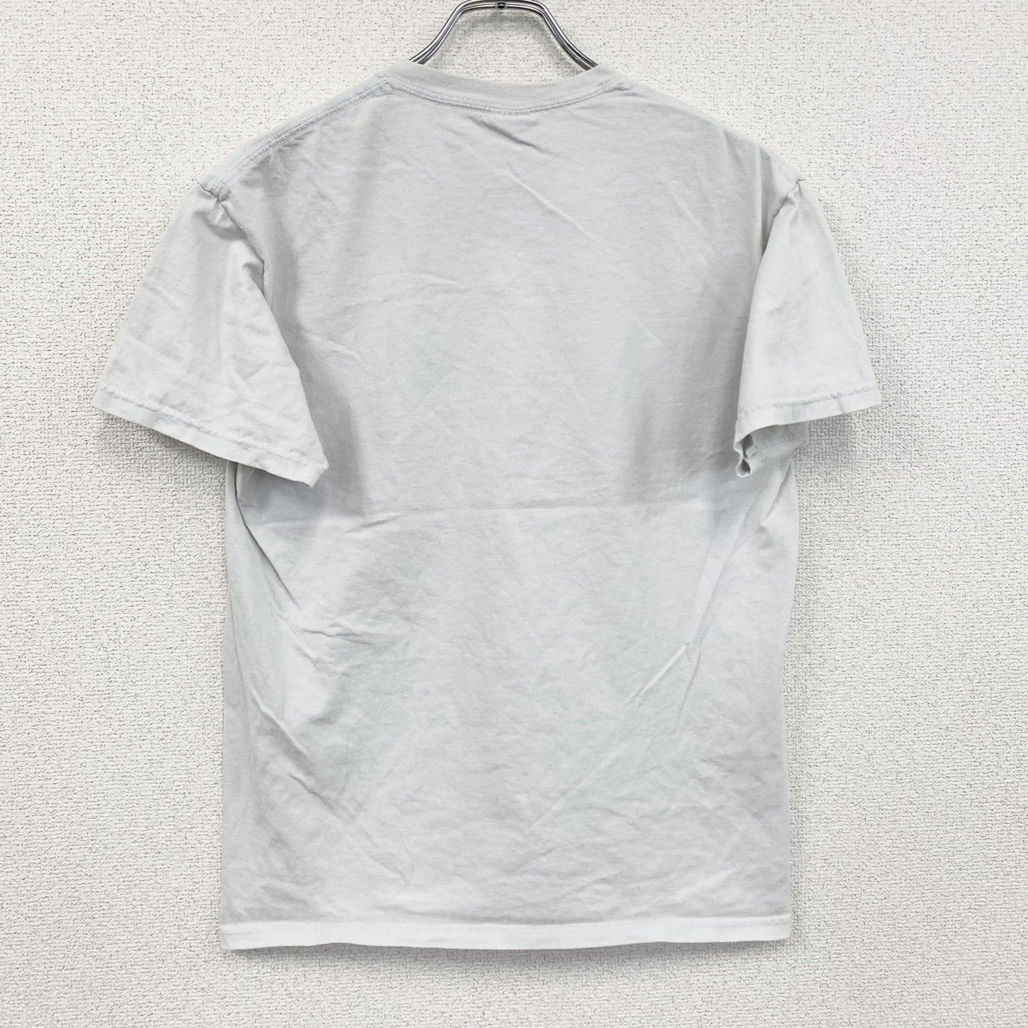 GILDAN　ギルダン　半袖プリントTシャツ　resistance　クルーネック　白　ホワイト　Mサイズ