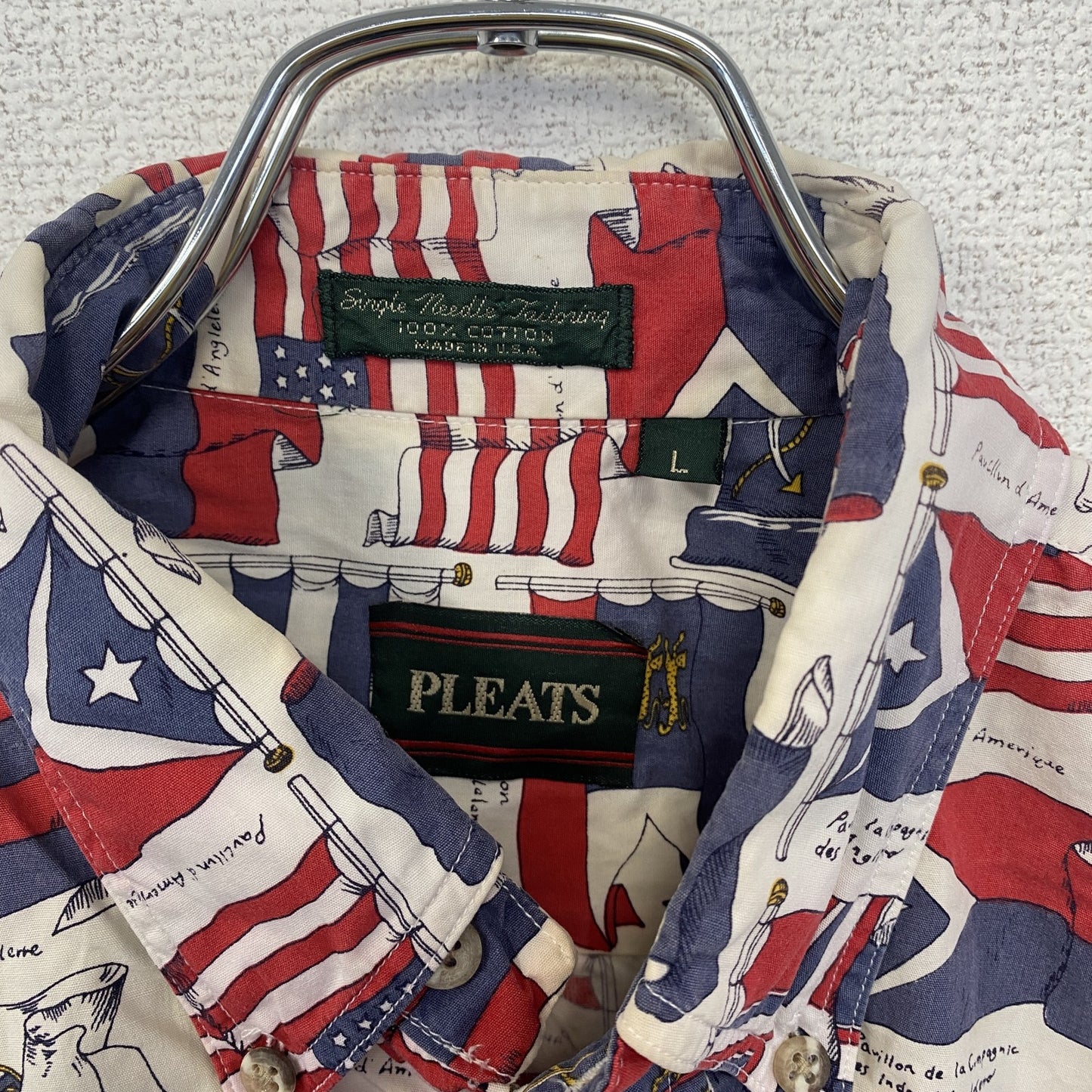 古着 used　半袖プリント総柄シャツ　レトロデザイン　胸ポケット　国旗柄　派手　カラフル　白　ホワイト　Lサイズ