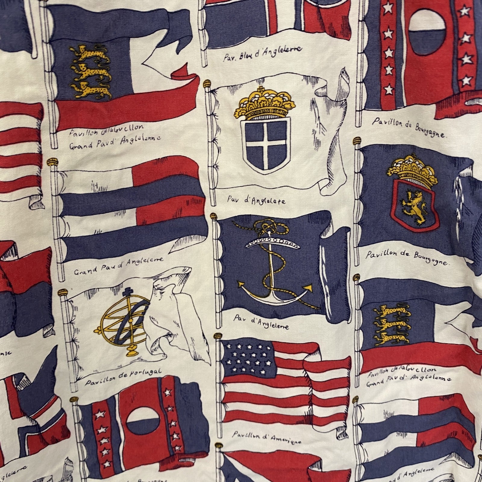 古着 used　半袖プリント総柄シャツ　レトロデザイン　胸ポケット　国旗柄　派手　カラフル　白　ホワイト　Lサイズ