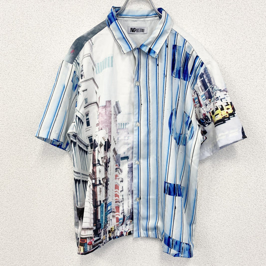 古着 used　半袖プリント総柄シャツ　ストライプ　レトロデザイン　車　街並み　フルグラフィック　派手　青　ブルー　
