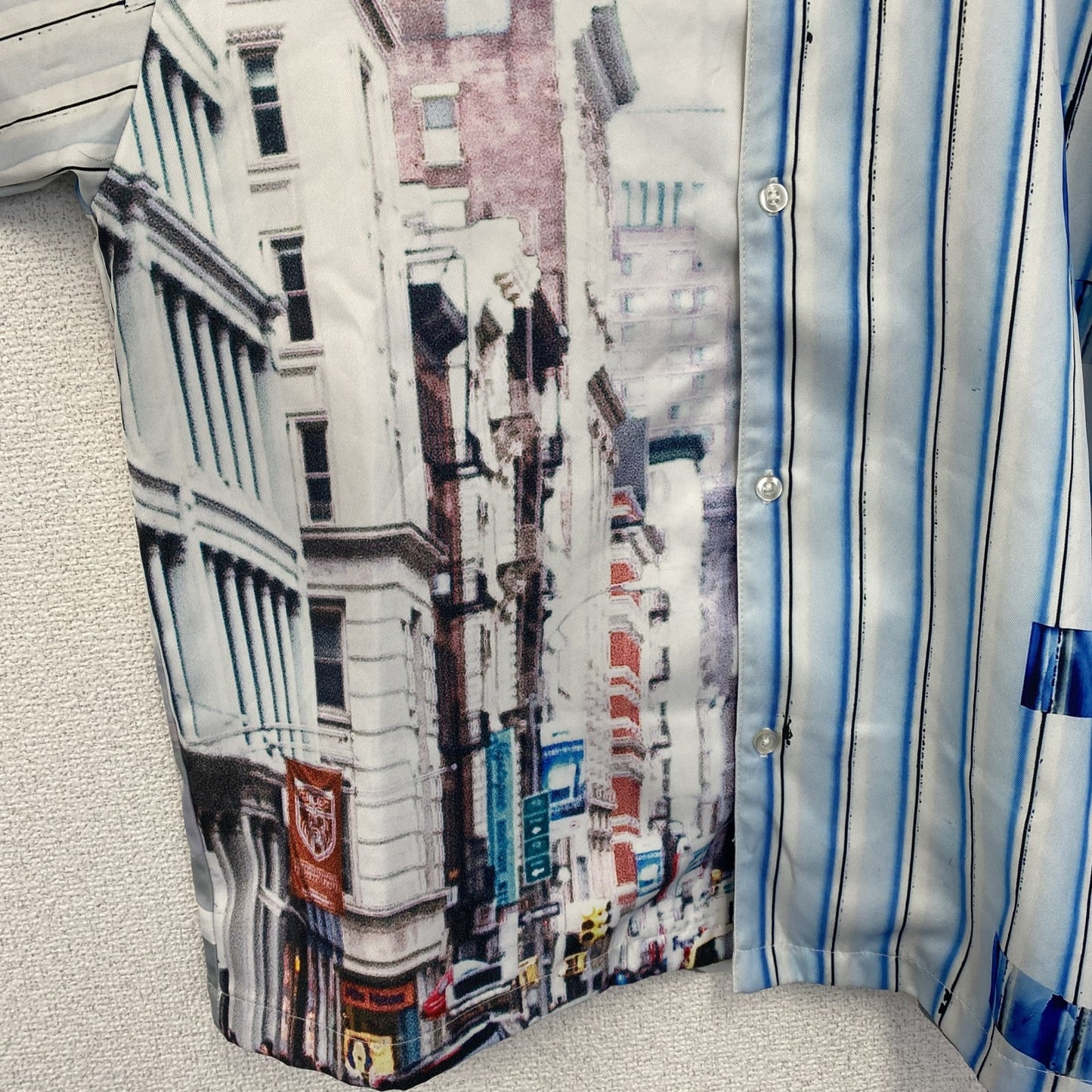 古着 used　半袖プリント総柄シャツ　ストライプ　レトロデザイン　車　街並み　フルグラフィック　派手　青　ブルー　