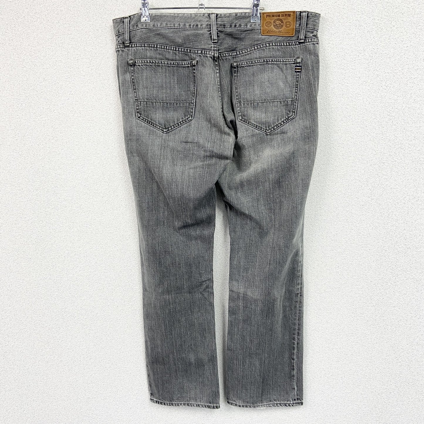 Eddie Bauer　エディーバウアー　PREMIUM DENIM　デニムパンツ/ジーンズ　ジップフライ　灰色　グレー