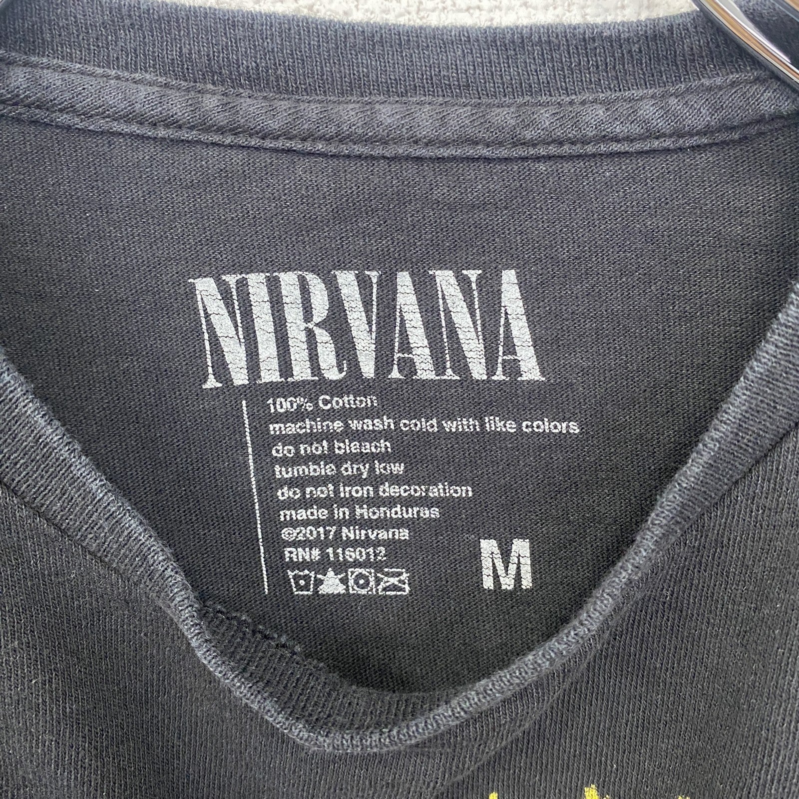 古着 used　半袖バンドプリントTシャツ　ニルヴァーナ　音楽　ロック　黒　ブラック　定番　クルーネック　レトロデザイン　Mサイズ