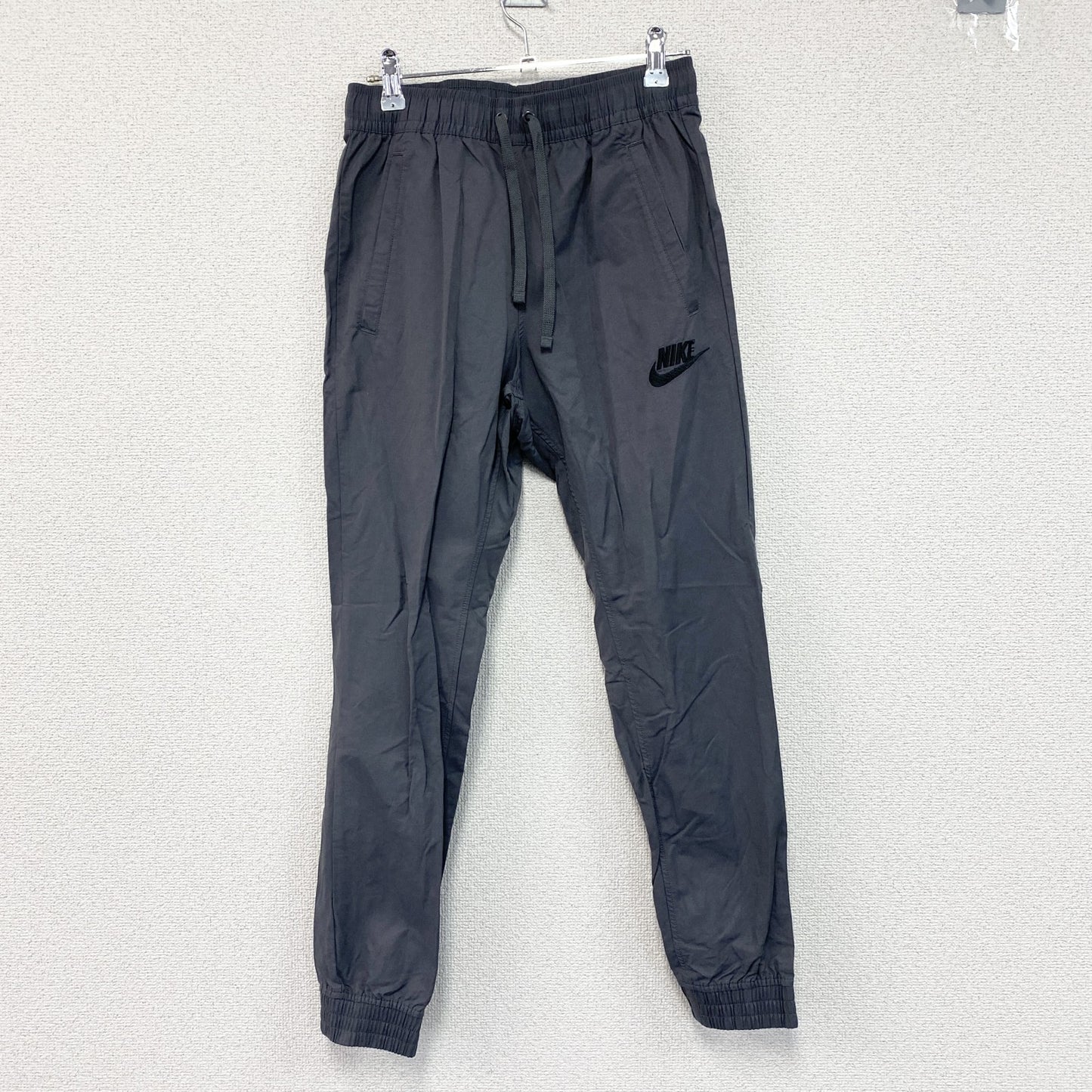 NIKE　ナイキ　ジョガーパンツ　スウッシュ　ワンポイント　ダークグレー　Sサイズ