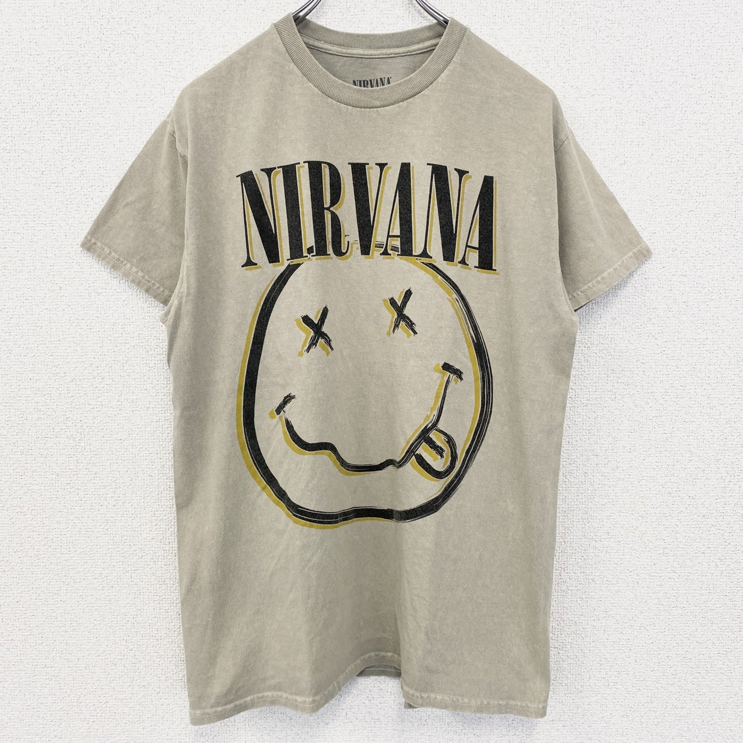古着 used　半袖バンドプリントTシャツ　ニルヴァーナ　音楽　ロック　カーキ　定番　クルーネック　レトロデザイン　Mサイズ