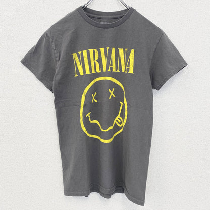 古着 used　半袖バンドプリントTシャツ　ニルヴァーナ　音楽　ロック　灰色　グレー　定番　クルーネック　レトロデザイン　Sサイズ
