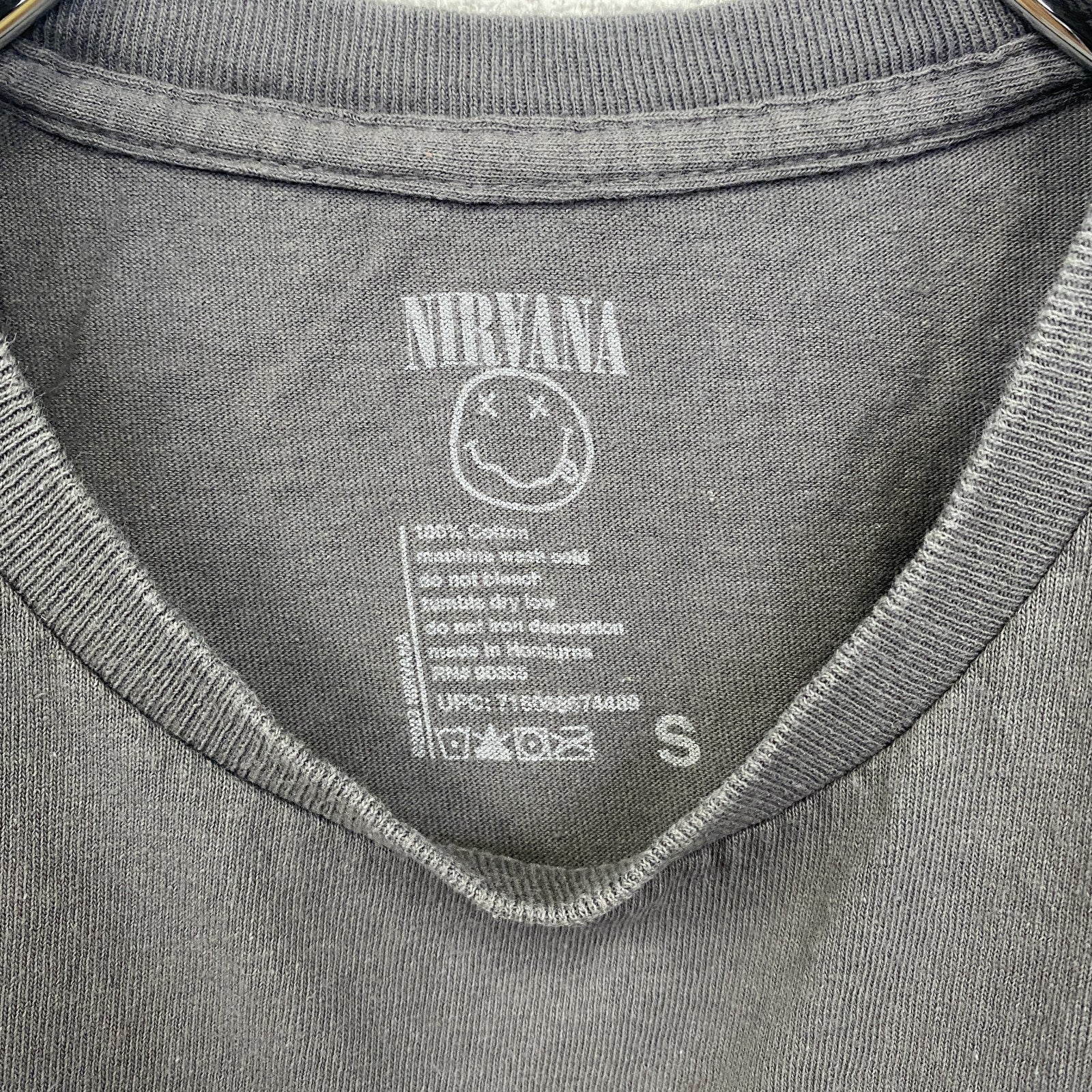古着 used　半袖バンドプリントTシャツ　ニルヴァーナ　音楽　ロック　灰色　グレー　定番　クルーネック　レトロデザイン　Sサイズ