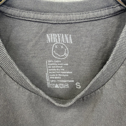 古着 used　半袖バンドプリントTシャツ　ニルヴァーナ　音楽　ロック　灰色　グレー　定番　クルーネック　レトロデザイン　Sサイズ