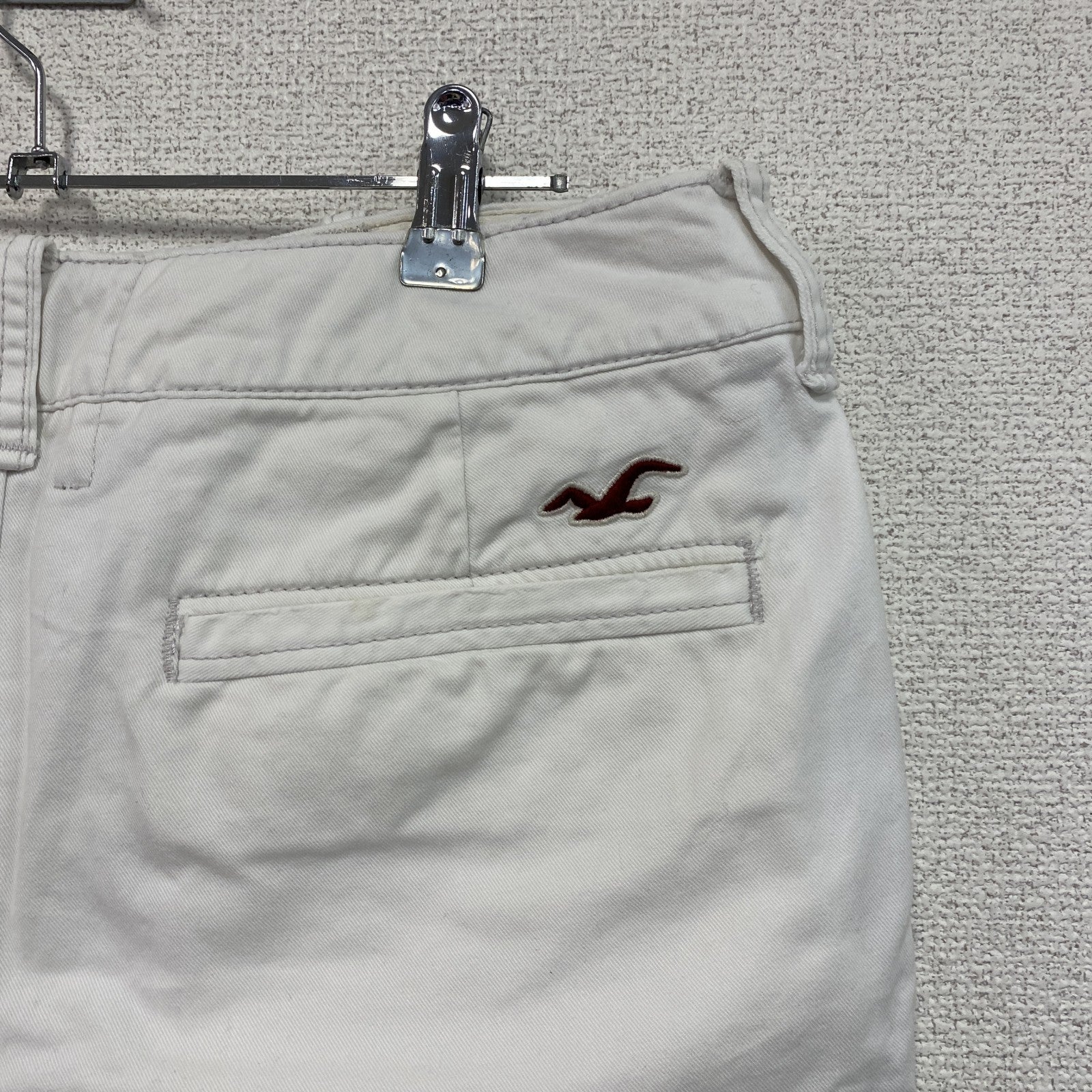 HOLLISTER　ホリスター　ハーフパンツ/ショートパンツ　ボタンフライ　刺繍ロゴ　ワンポイント　白　ホワイト　32サイズ