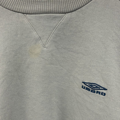 UMBRO　アンブロ　スウェット/トレーナー　前V 　刺繍ロゴ　灰色　グレー　XLサイズ