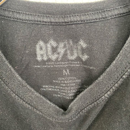 古着 used　半袖バンドプリントTシャツ　AC/DC　音楽　ロック　黒　ブラック　定番　クルーネック　レトロデザイン　Mサイズ
