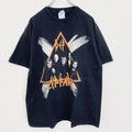 古着 used　半袖バンドプリントTシャツ　デフレパード　音楽　ロック　黒　ブラック　クルーネック　レトロデザイン　XLサイズ