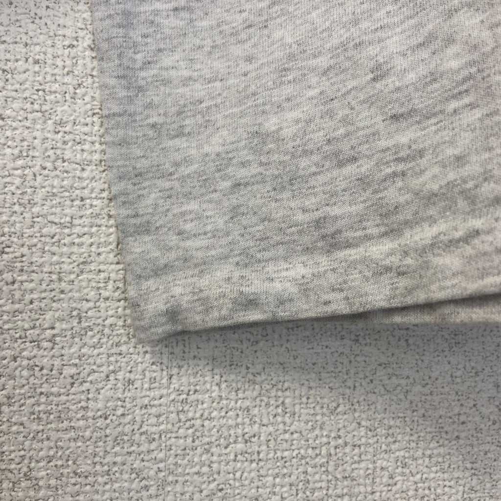 古着 used　半袖カレッジ刺繍Tシャツ　90s　シングルステッチ　ヴィンテージ　クルーネック　レトロデザイン　グレー　Lサイズ