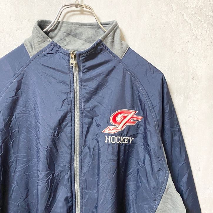 古着 used　CHARLES RIVER　長袖ナイロンジャケット　ジップアップアウター　HOCKEY　ワンポイント刺繍　Mサイズ