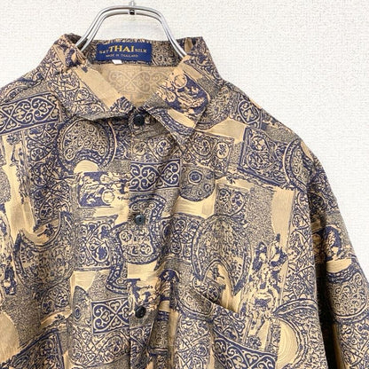 古着 used　半袖総柄シャツ　幾何学模様　胸ポケット　バティック柄　個性的　黄金色　青　レトロデザイン　XLサイズ