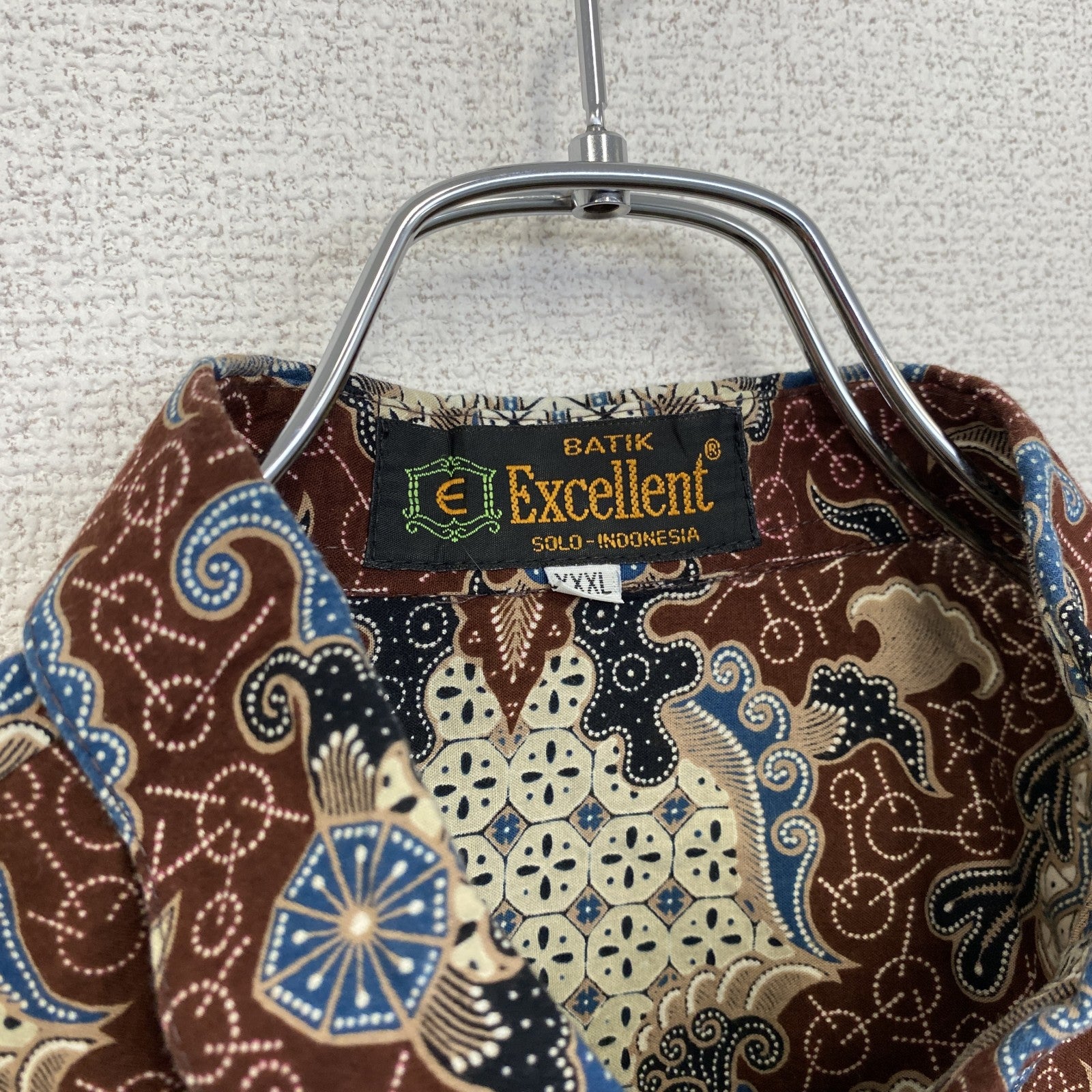 古着 used　BATIK Excellent　長袖総柄シャツ　レトロデザイン　幾何学模様　フロントポケット　XXXLサイズ