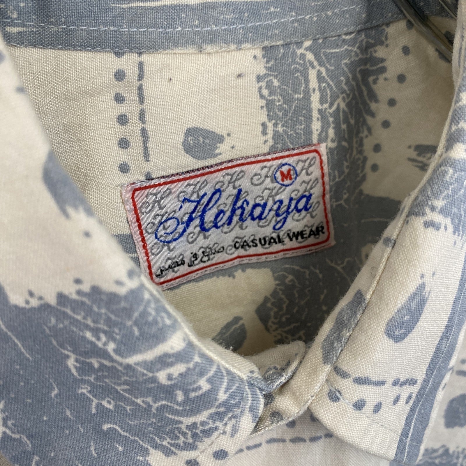 古着 used　半袖プリント総柄シャツ　胸ポケット　ブルー　レトロデザイン　アロハ　ハワイアン　リゾート　Mサイズ