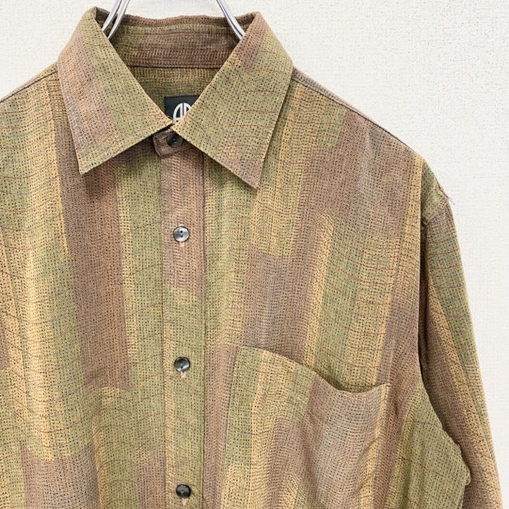 古着 used　長袖総柄シャツ　個性的　　ポッケ付き　緑　茶色　グリーン　ブラウン　レトロデザイン　Mサイズ