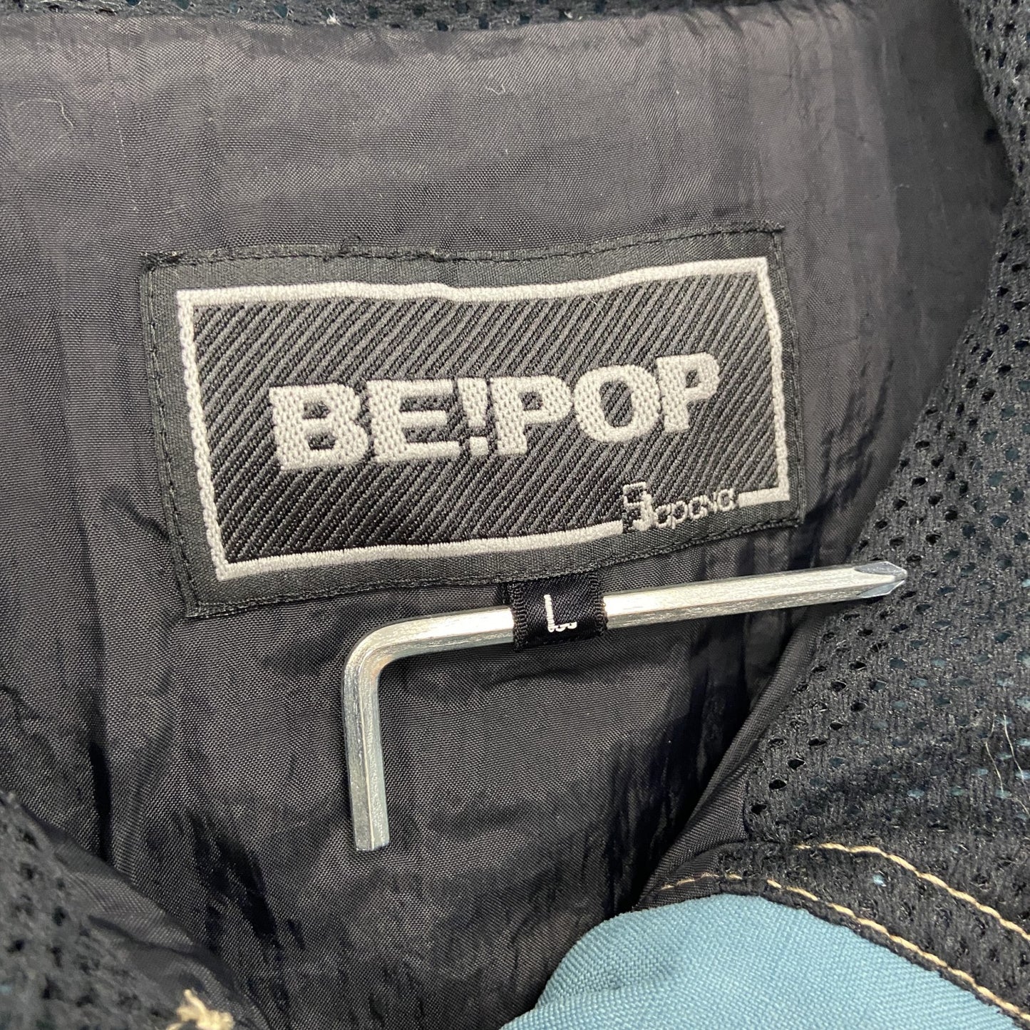 BE!POP　マウンテンパーカー　水色　ライトブルー　Lサイズ
